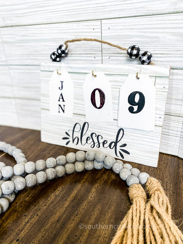 Farmhouse Perpetual Calendar (not all letters are black) - Southern Crush